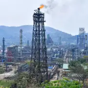 India Will Buy Russian Oil Despite Trump’s Threats, Officials Say